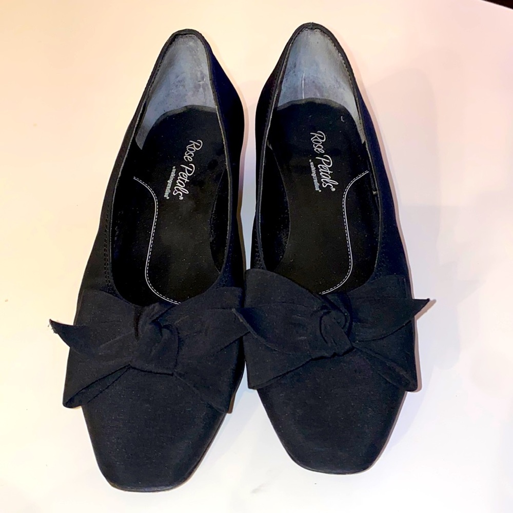 Rose Petals by WalkingCradles 100% Leather Size 8M Womens Flats